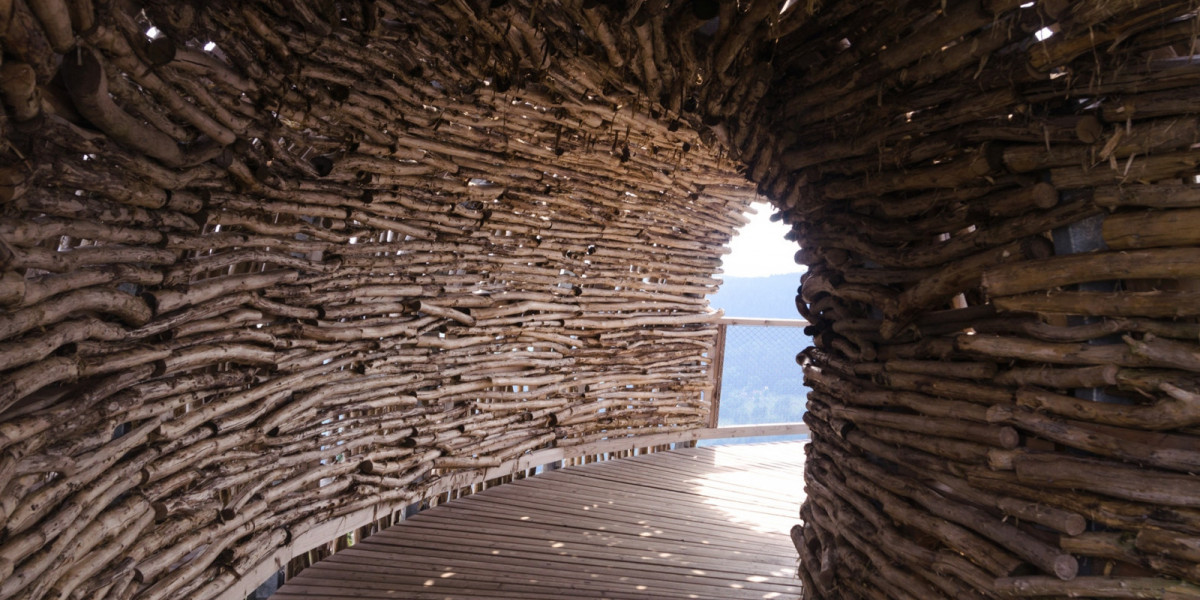 Un tunnel en bois